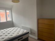 Large Room for Rent in Dublin's William Street - €1200
